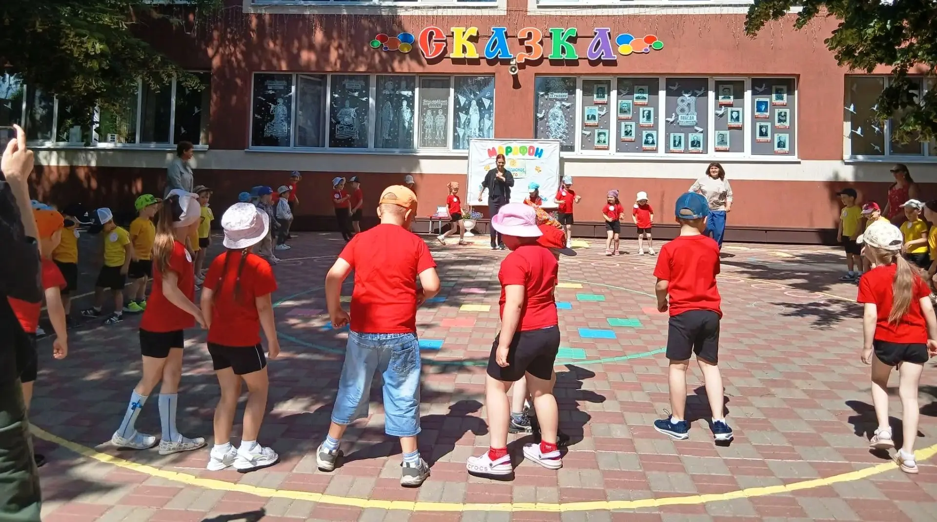 📣Старт в безопасное лето!🌞🌞🌞 
В   детском саду «Сказка» стартовал увлекательный марафон «Старт в