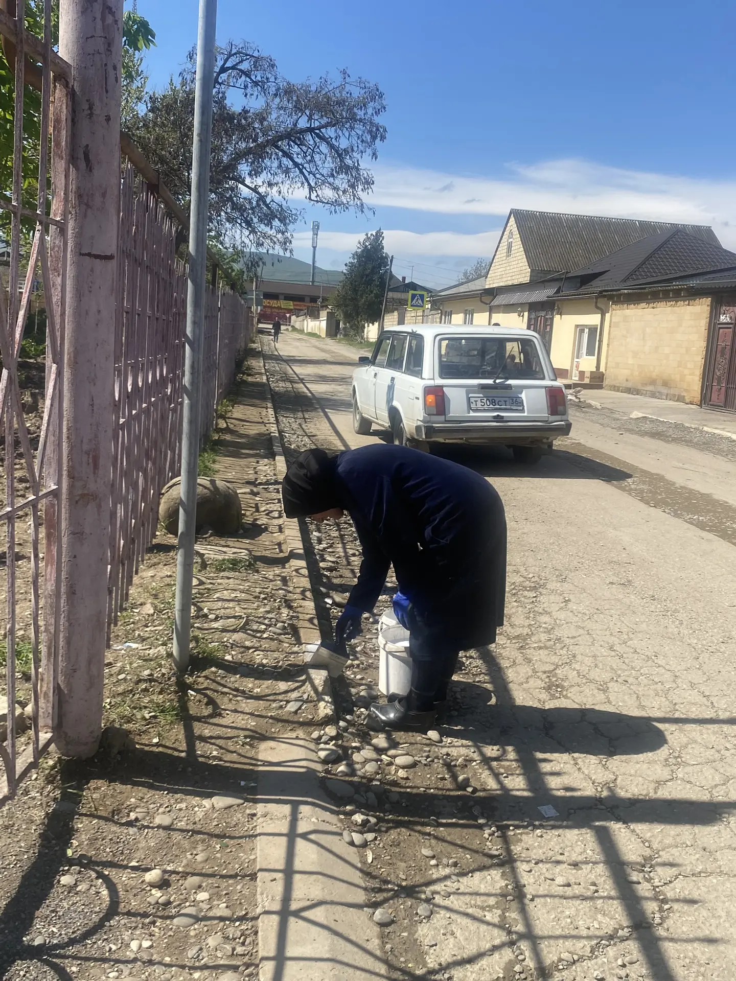 🌿 Сделаем город чище вместе!  В рамках общегородского субботника ученики и педагоги нашей школы прин
