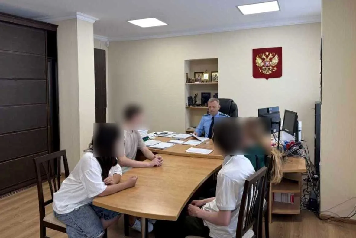 🔹🔹🔹В прокуратуре Ленинского района проведены профилактические беседы с подростками, которые систе
