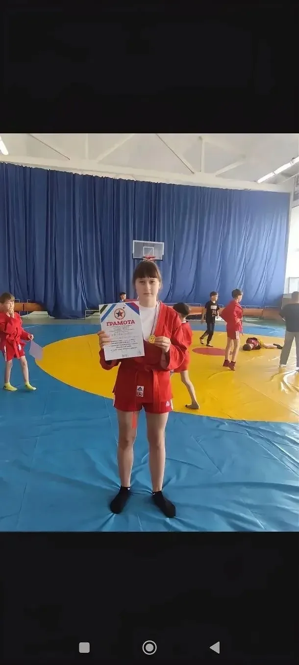 Поздравляем Гибадуллину Софию (5а кл.), занявшую 1 место 🥇в первенстве муниципального ...
