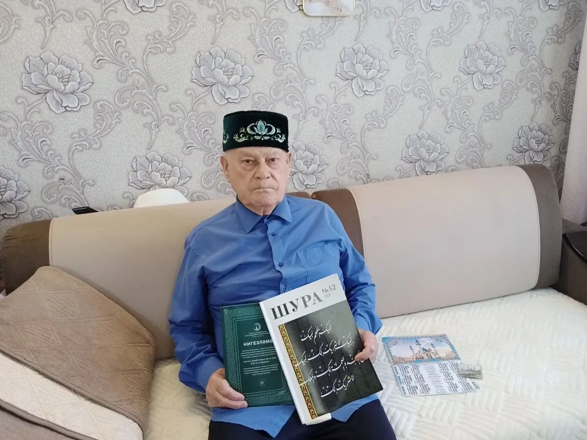 С получателями социальных услуг отделения социального обслуживания на дому проведен ист...