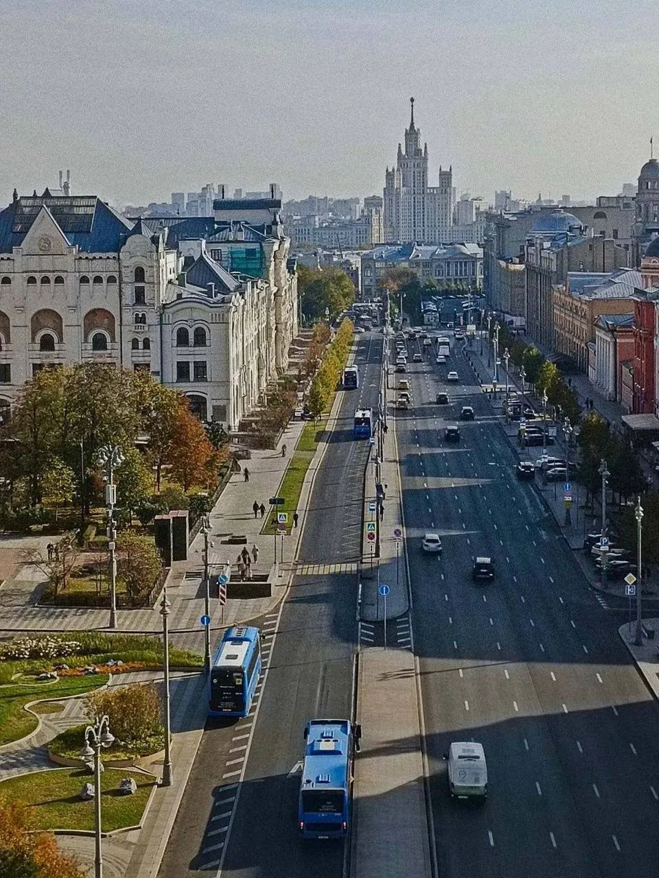 🏙 Бесплатная смотровая площадка в Центральном детском магазине (ЦДМ)  🗓 16 мая в 19:00, 20:30, 22:00