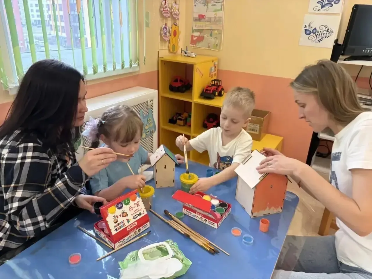 🌻В средней группе 21 «Пчёлка» 🐝прошел мастер‑класс для родителей воспитанников.  🌻Цель мероприятия —