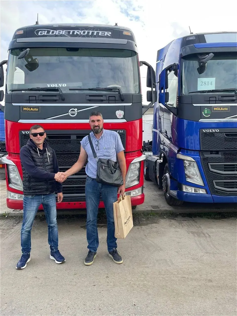 Улыбка покупателя — лучшая награда. 😊🚛