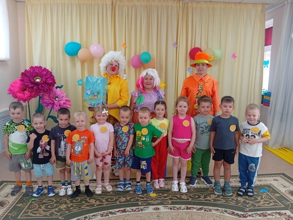 🎉Праздник для дошкольников «Здравствуй, лето! Здравствуй, детство!»