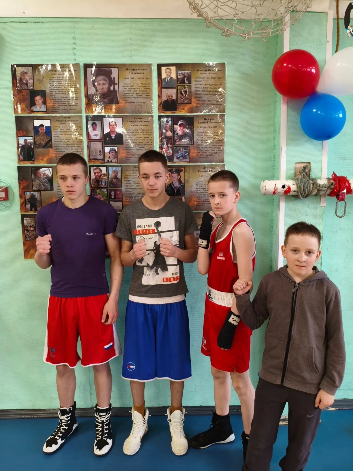 🥊«Бокс в школу»     Новая школа в селе Ижма успешно участвует во всероссийским проекте «Бокс в школу