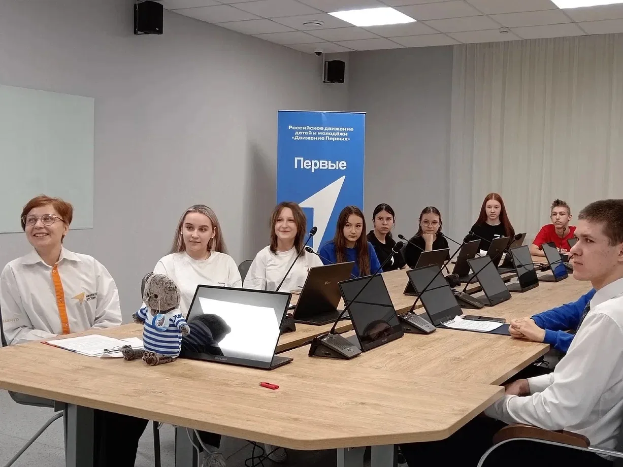 Настоящая дружба не знает расстояний! 👫

Именно это доказали активисты первичного отделения МБОУ НО