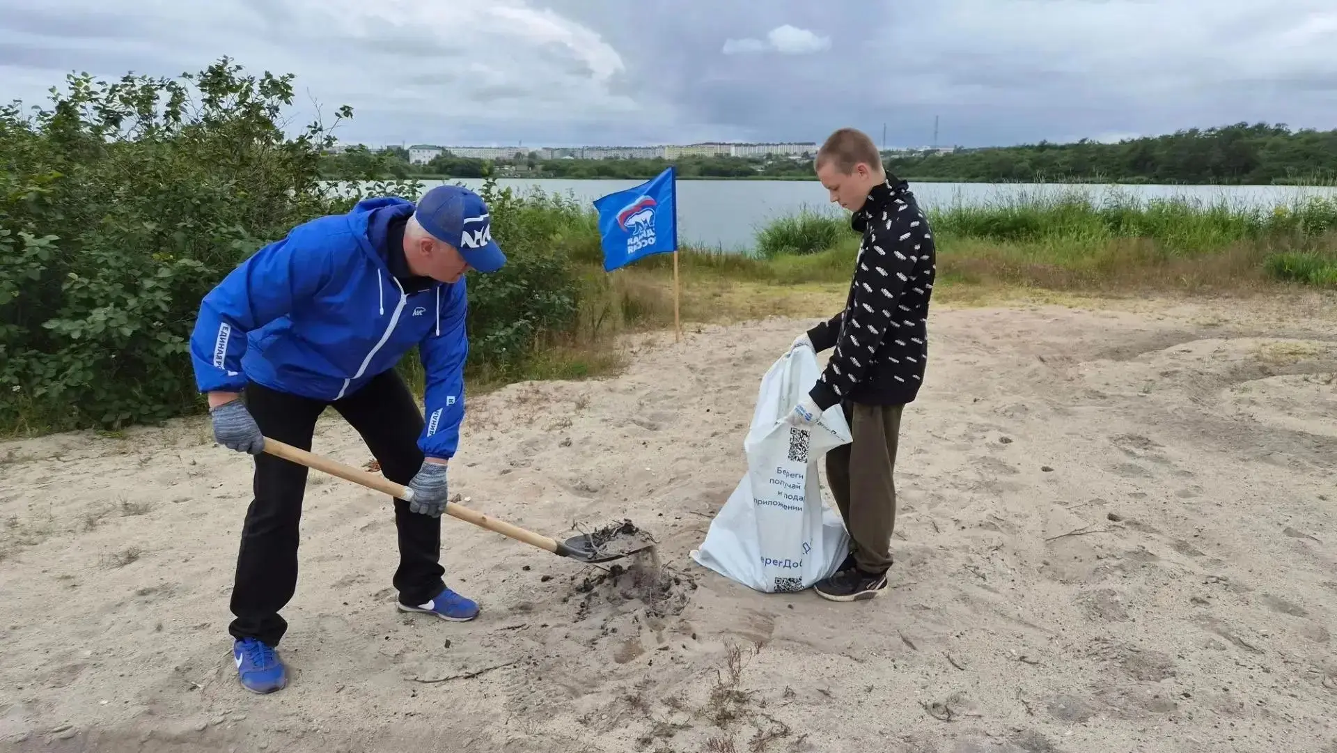 🌿 В Охинском районе привели в порядок любимое место отдыха