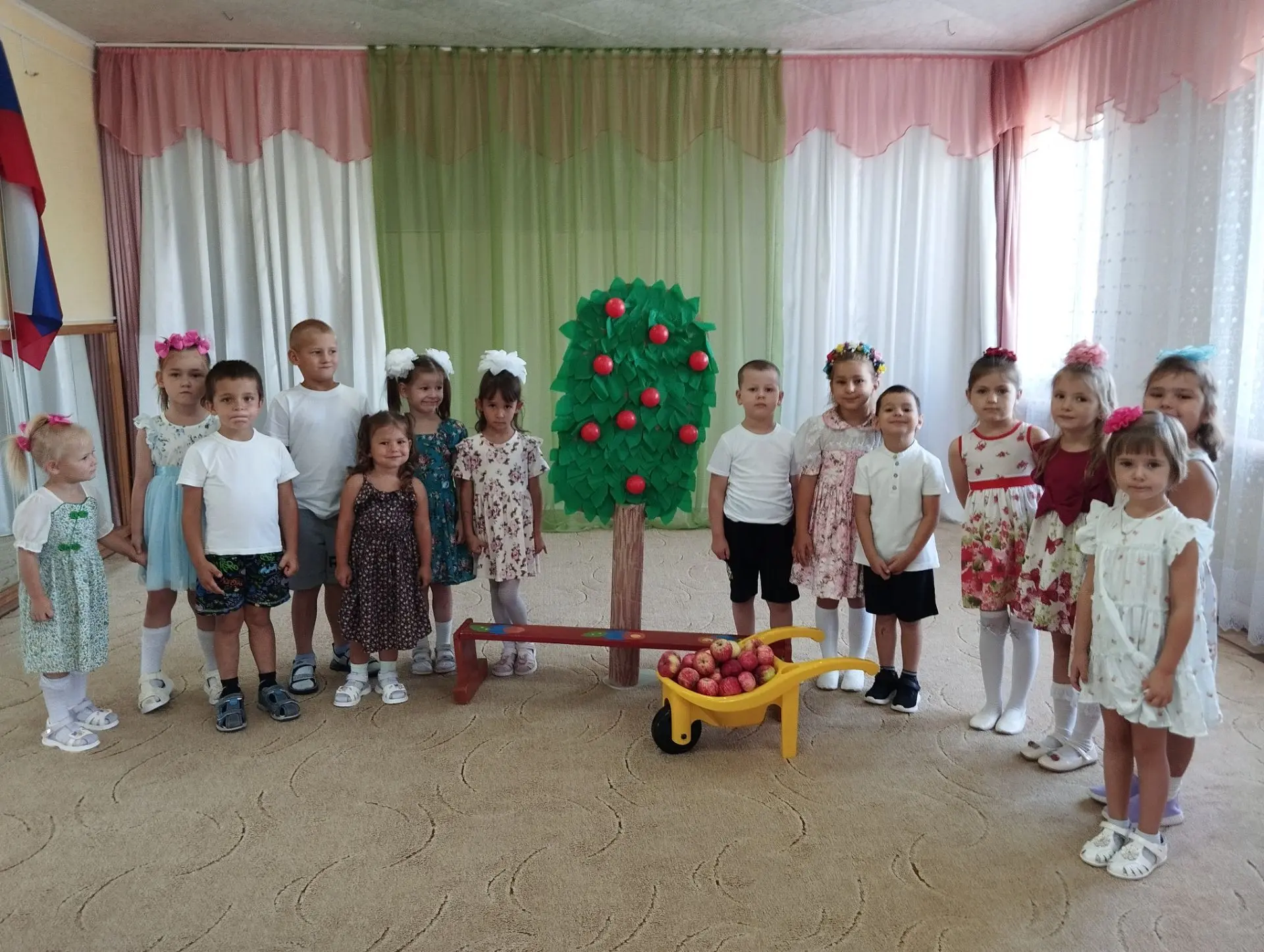 🍎 «Яблочные чудеса»: знакомим дошкольников с народными традициями 🍎