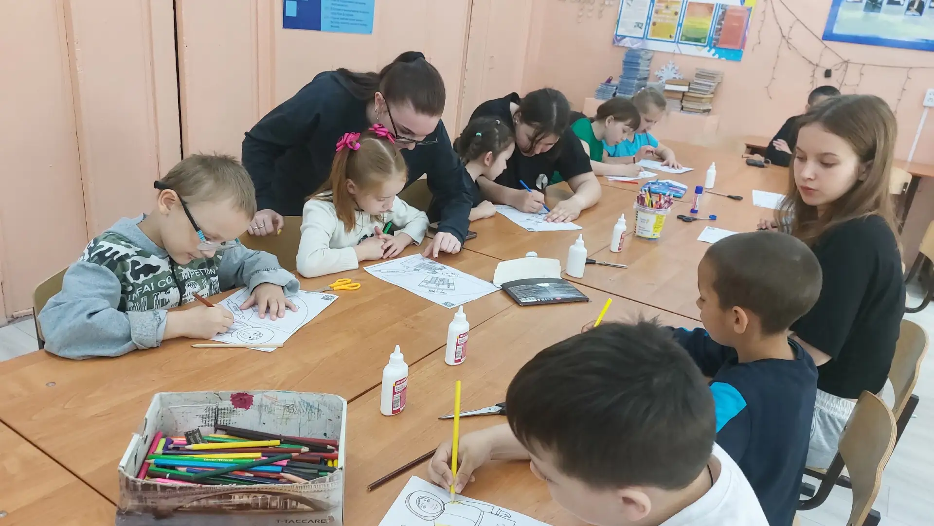 🌟 Вчера в нашем пришкольном лагере прошёл второй день смены, посвящённый Дню единства ...