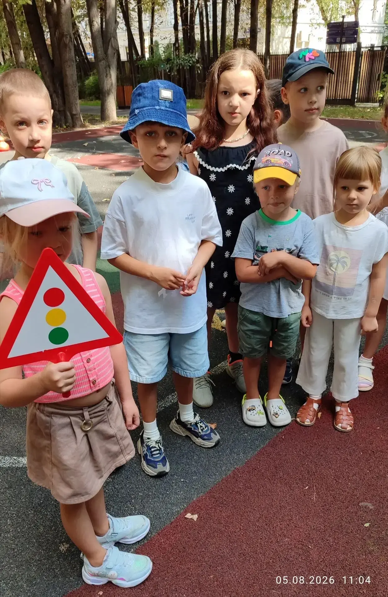 🚦 СВЕТОФОР СВЕТИТ ЗЕЛЁНЫМ: ВЕСЁЛОЕ И ПОЛЕЗНОЕ ПУТЕШЕСТВИЕ!

Для воспитанников нашего дошкольного от