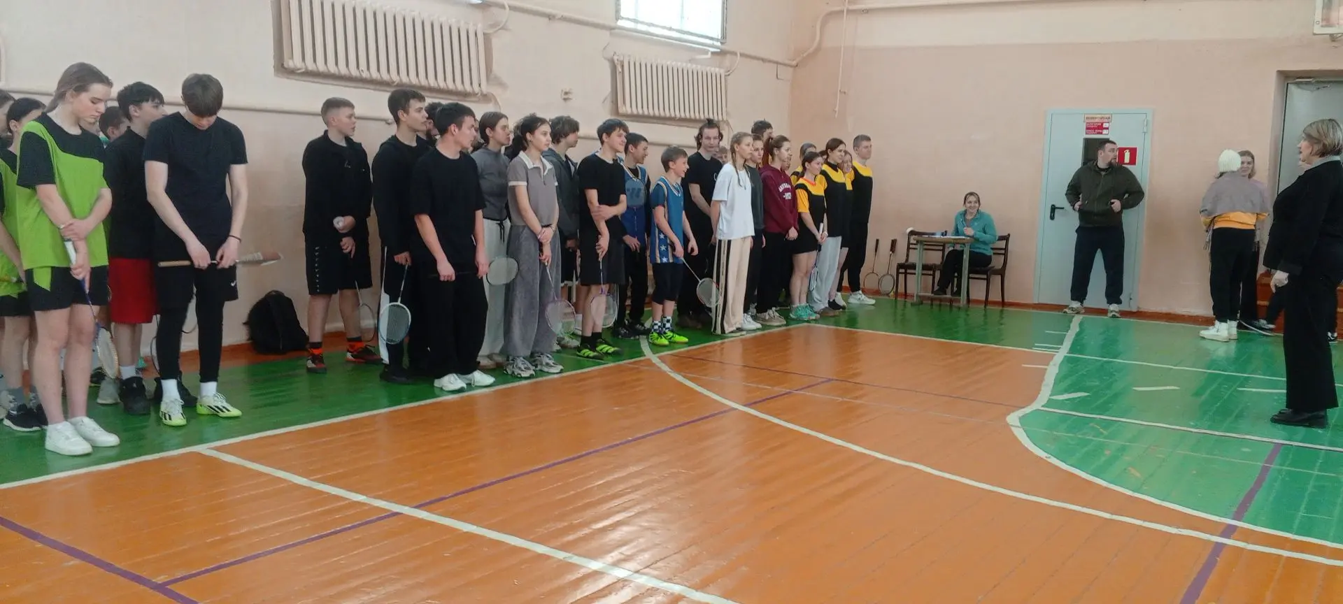 5 февраля  на базе спортивной школы прошли соревнования по бадминтону  62-й спартакиады...