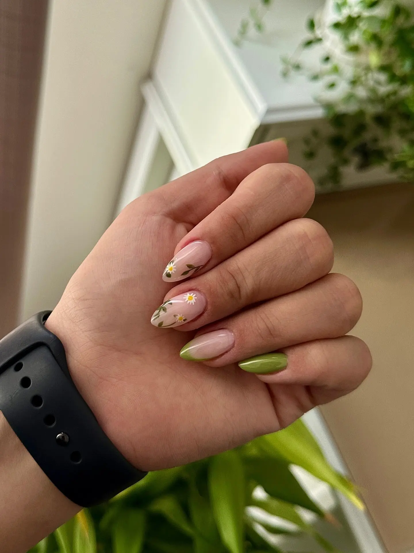 🍃🌻

Мастер naily_marjan

💅 Ногти