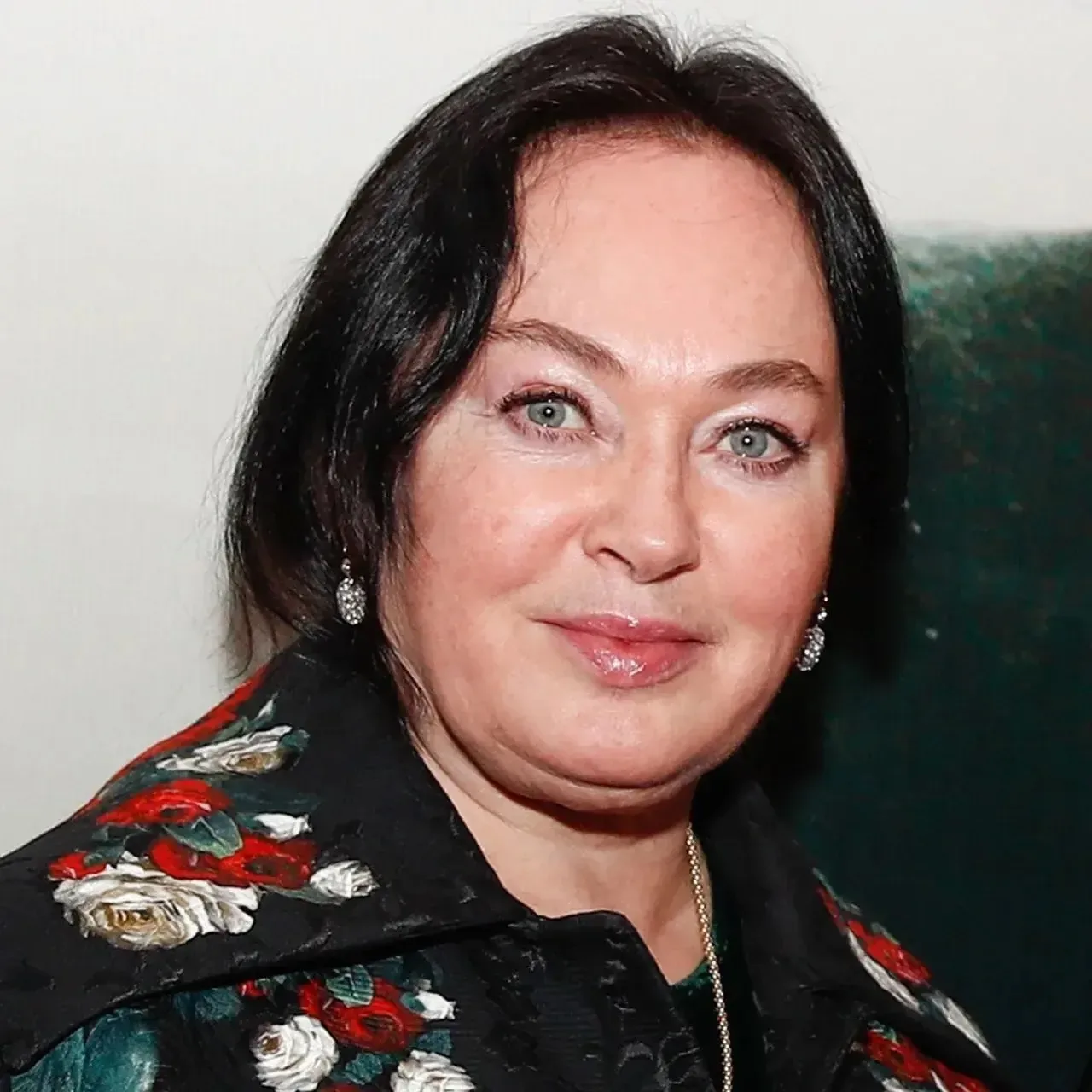 📢 Лариса Гузеева обратилась к молодым девушкам!

Известная актриса считает, что сегодня многие мечт