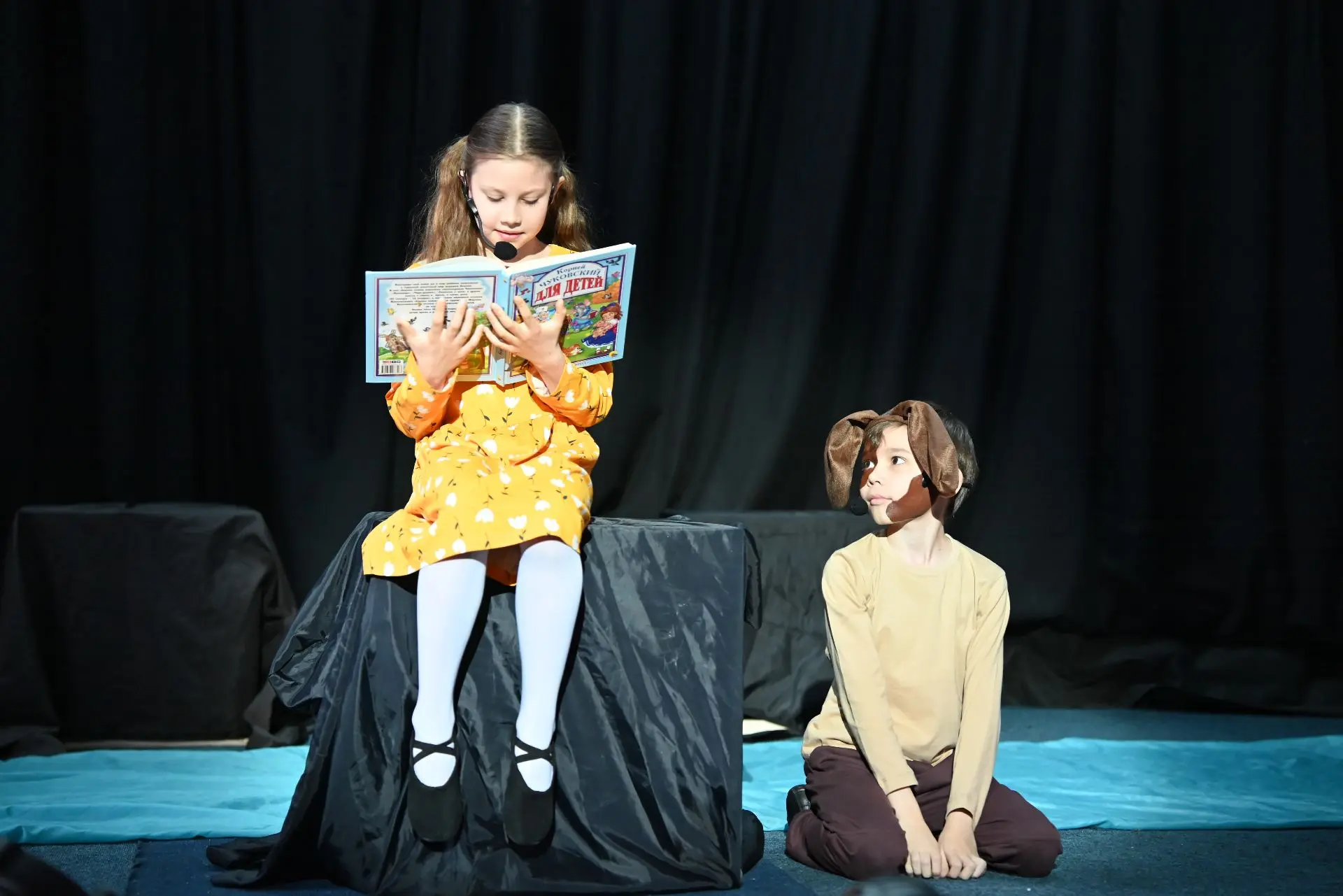 Юные актеры вновь покорили Изумрудный город!  🎭 Младший состав школьного театра «Эксперимент» принял