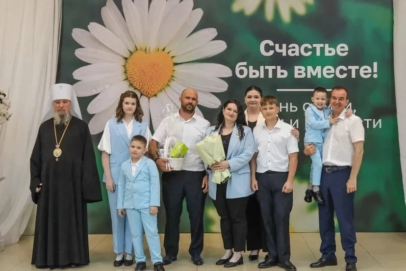 Продолжаем знакомить с семьями, награжденными медалью «Родительская доблесть»
