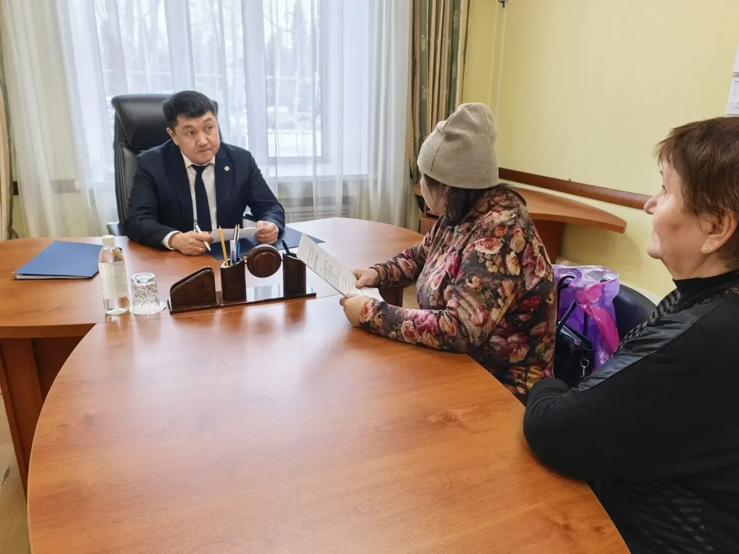 Сегодня в общественной приемной Правительства Республики Алтай провел прием граждан - п...