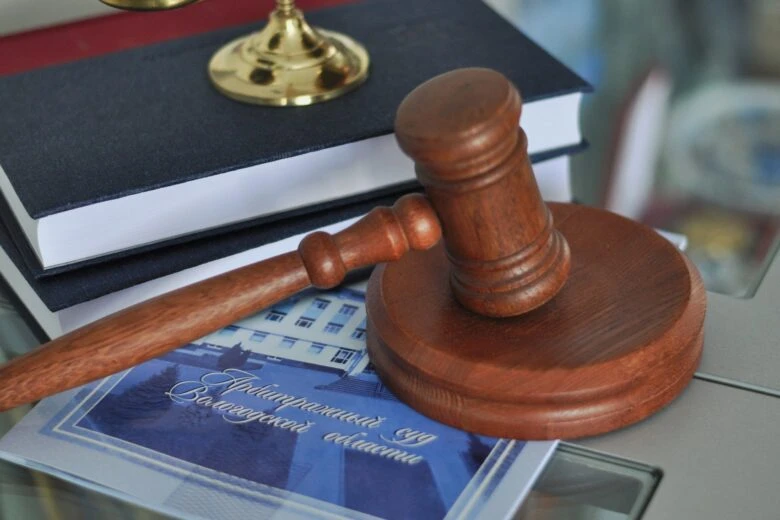 Череповчанин получил по голове трубой за пять лет сталкеринга