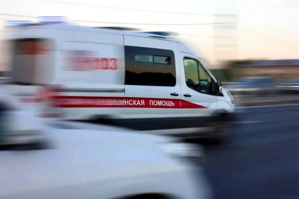 ⚡️ В Заволжье Ульяновска девушка выпала с 6 этажа
