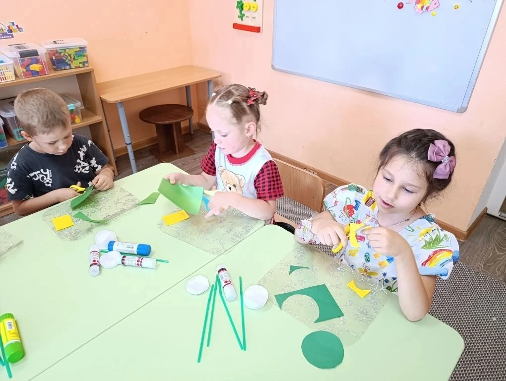 🌸♥️Ребята логопедической группы готовы порадовать своих любимых и родных в  День семьи,любви и верн