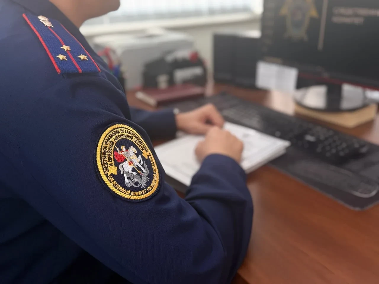 В Комсомольске женщина напала с ножом на соседей из-за музыки