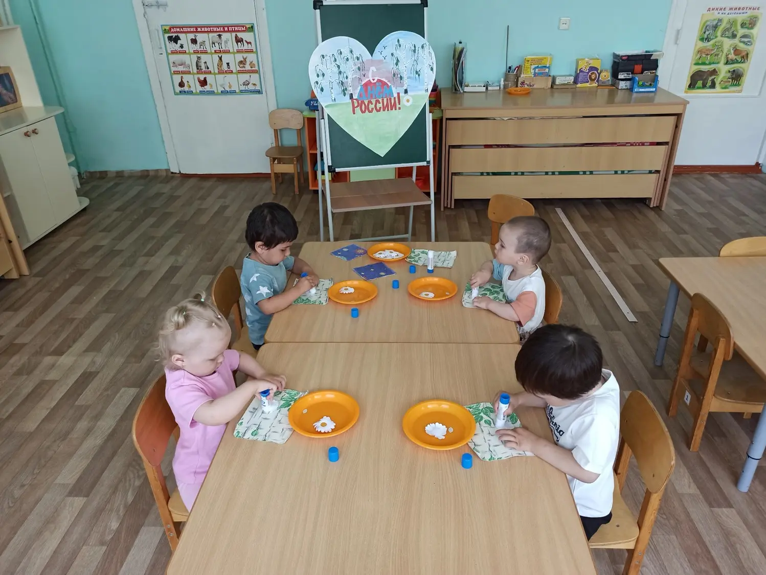 Родина — это не просто место на карте. Это любимые уголки природы, семейные традиции, тёплые воспоми