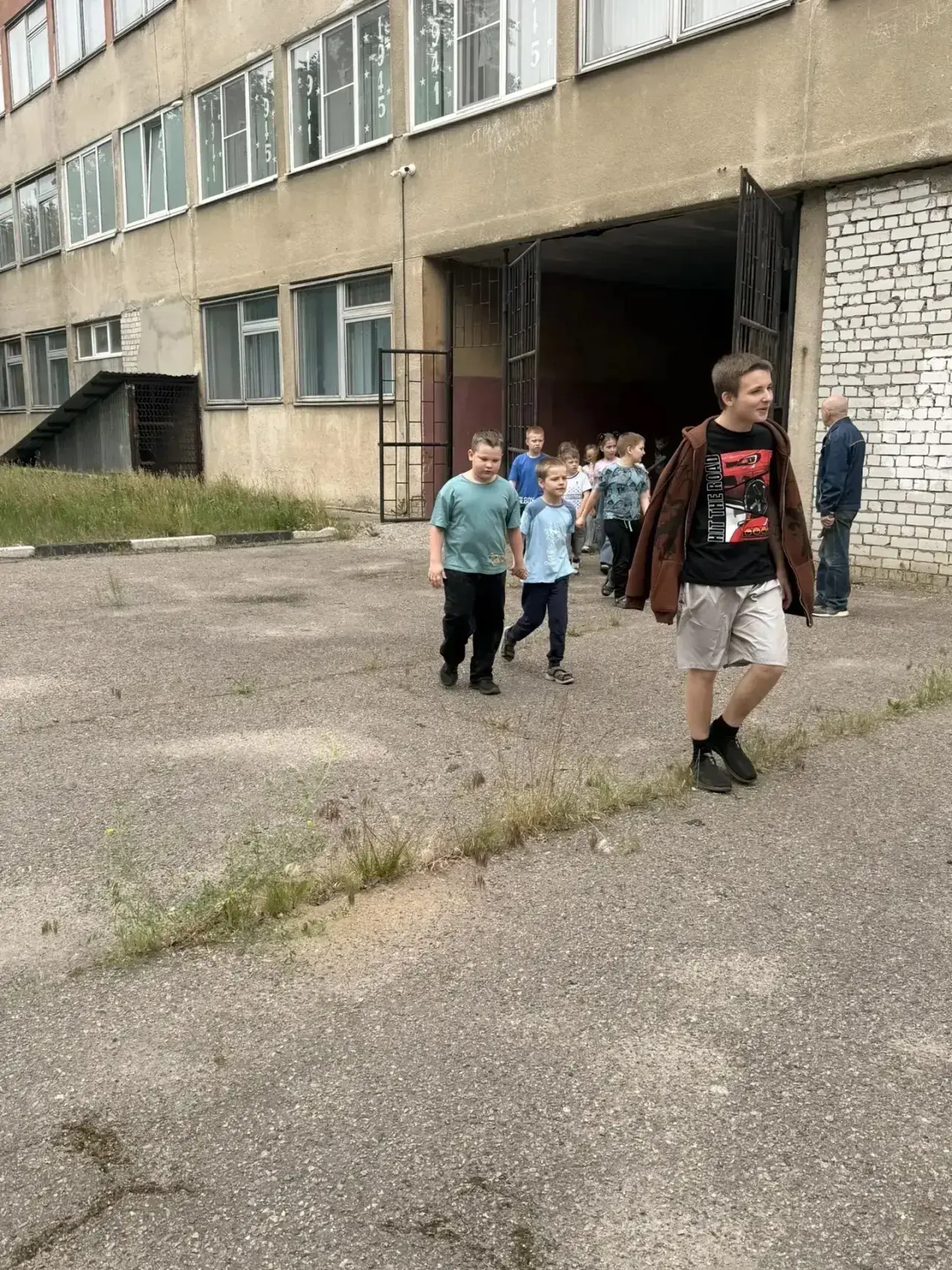В лагере «Ягодка» прошли комплексные учения по безопасности! 🚨

На базе нашей школы состоялись масш