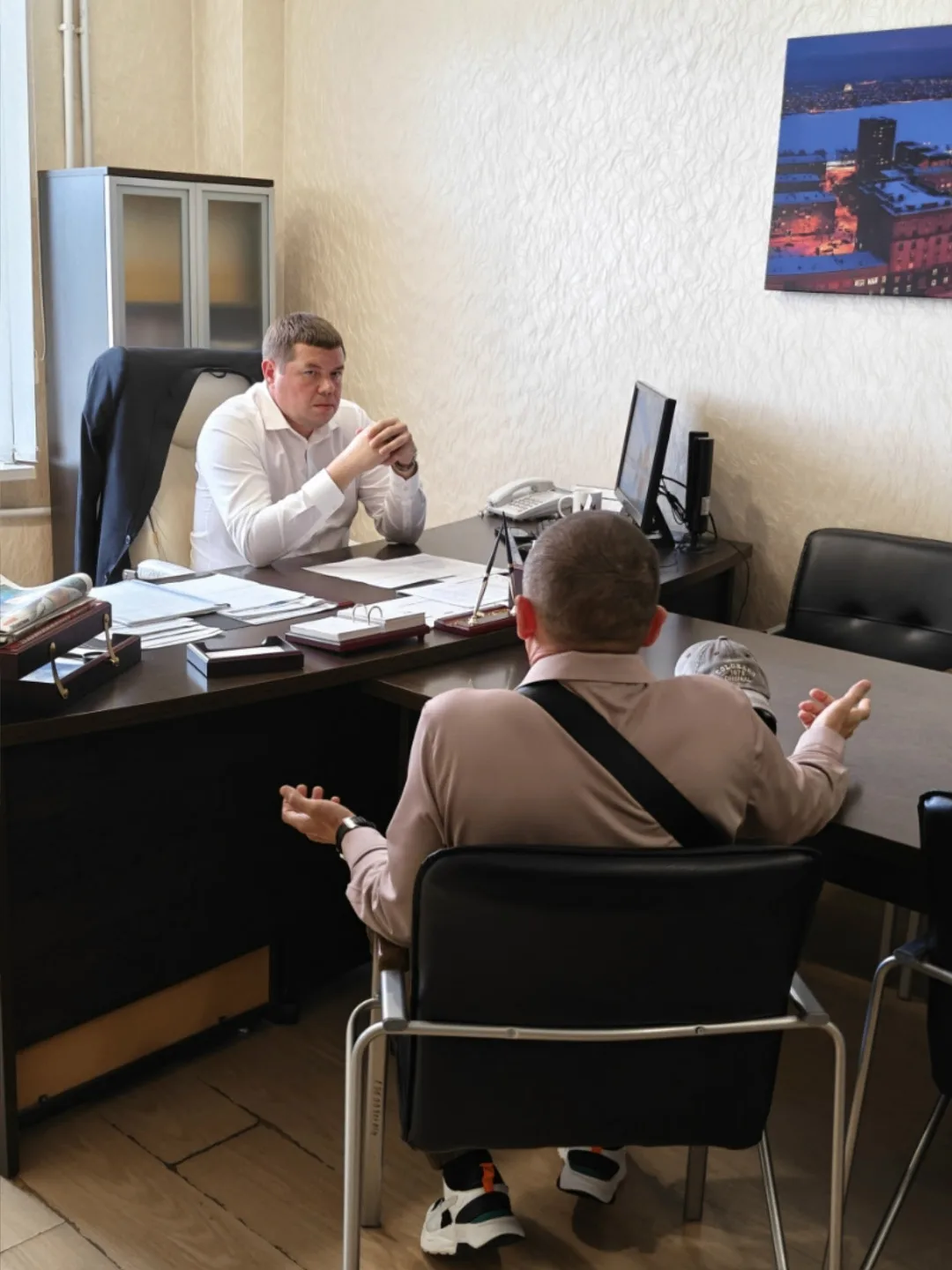 🤝 Начальник управления ЖКХ Павел Ивушкин провел очередной личный прием жителей Нижнего...