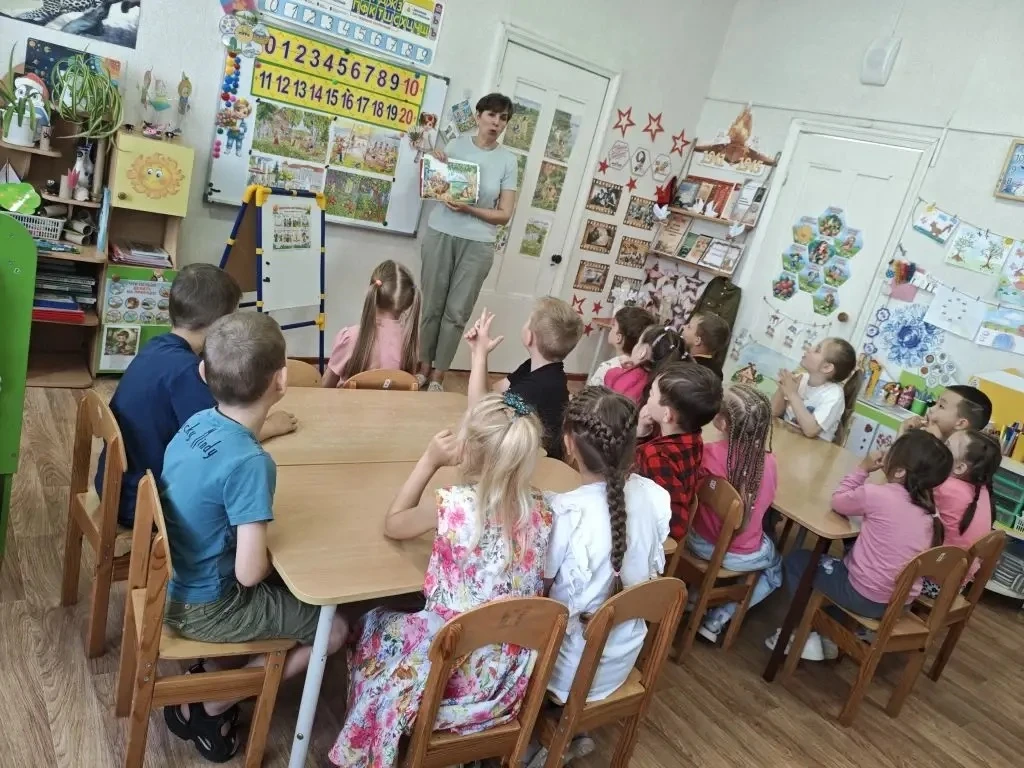 📘✨ Маленькие читатели подготовительной группы 9 окунулись в волшебный мир сказок Алекс...