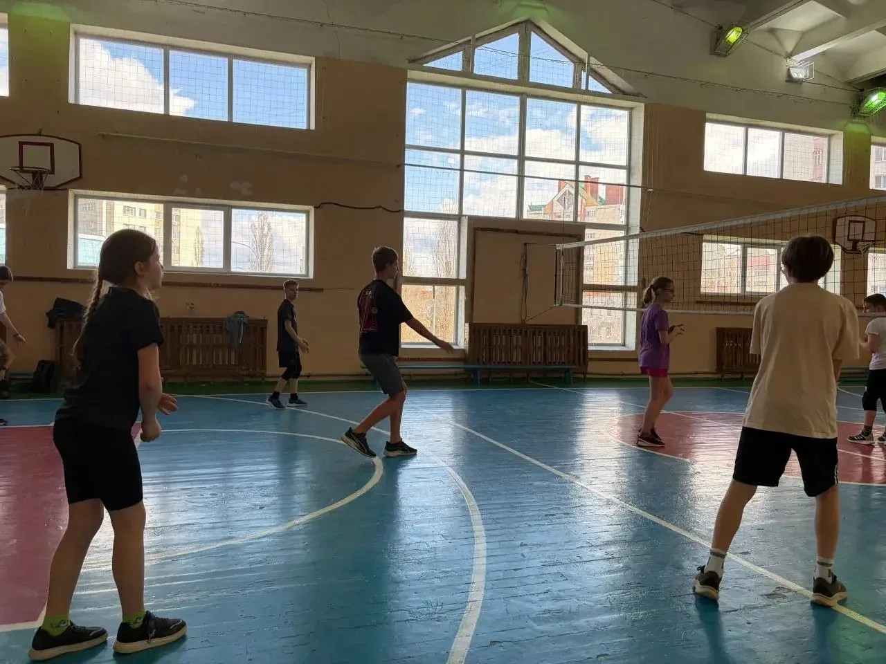 Отличные новости!   🏐 Вчера наша школьная сборная команда младшего возраста по волейболу, под руково