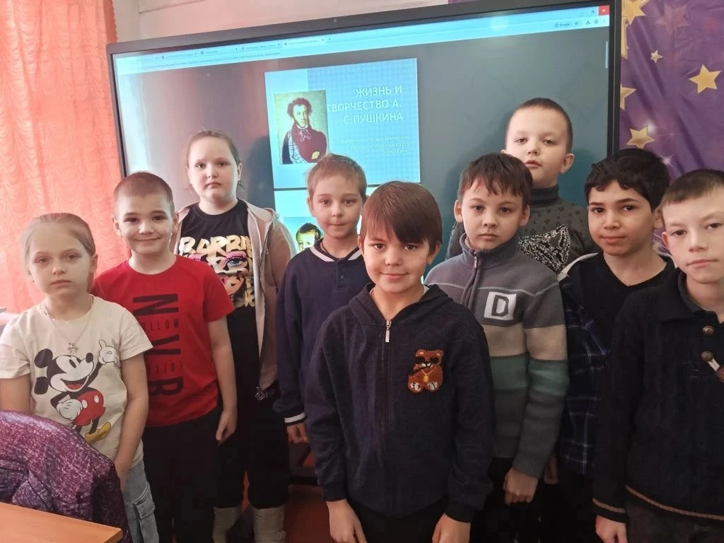 10 февраля в  рамках Дня памяти А. С. Пушкина был проведен классный час во 2 классе, целью которого 