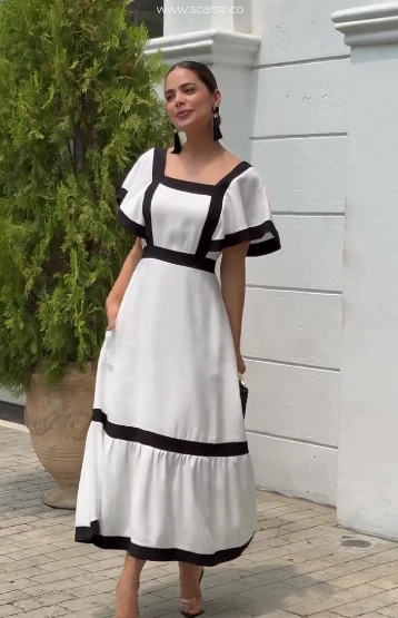 💄Этим летом в моде легкие муслиновые белые сарафаны с черной отделкой !

Черно- белый всегда в моде