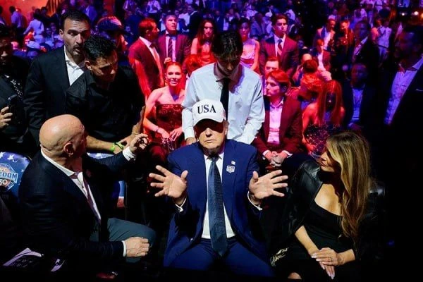 Дональд Трамп организовал турнир UFC Freedom 250 в Белом доме, приурочив это событие к своему 80-лет