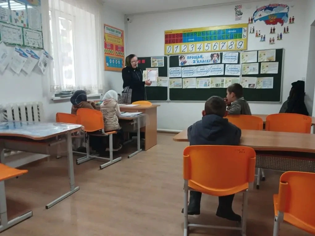 🎉 Сегодня в нашей школе прошел классный час «Безопасные каникулы» для учеников 1-9 кла...