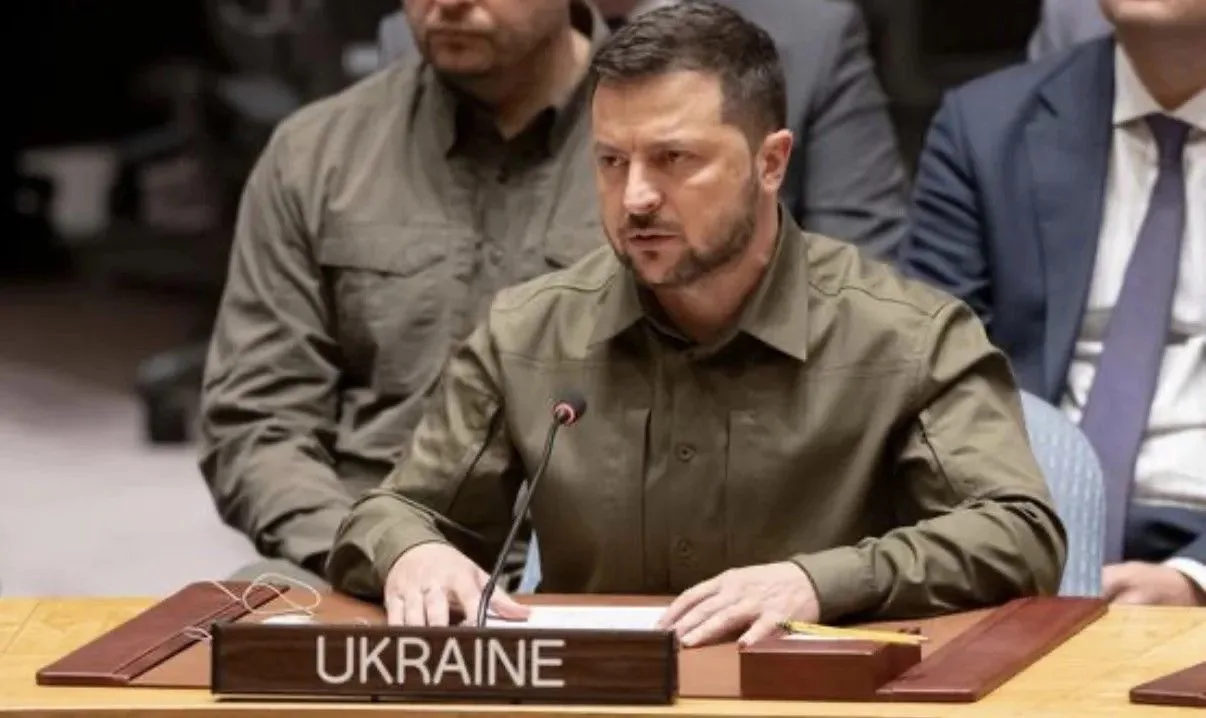 ⚡️СРОЧНО: 10 минут назад