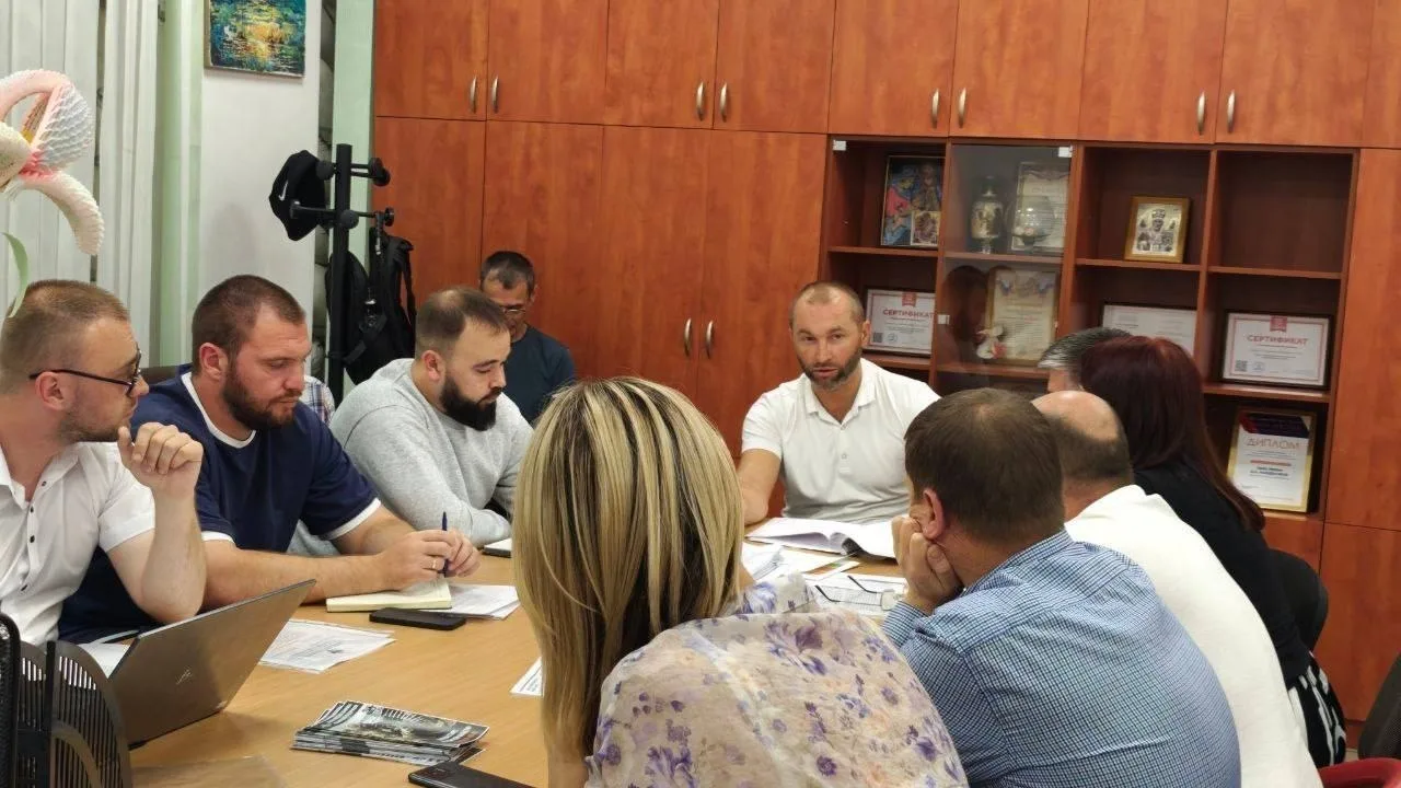 ✔️ В Каховском округе определен ряд первоочередных задач для восстановления жителям света и воды

Гл