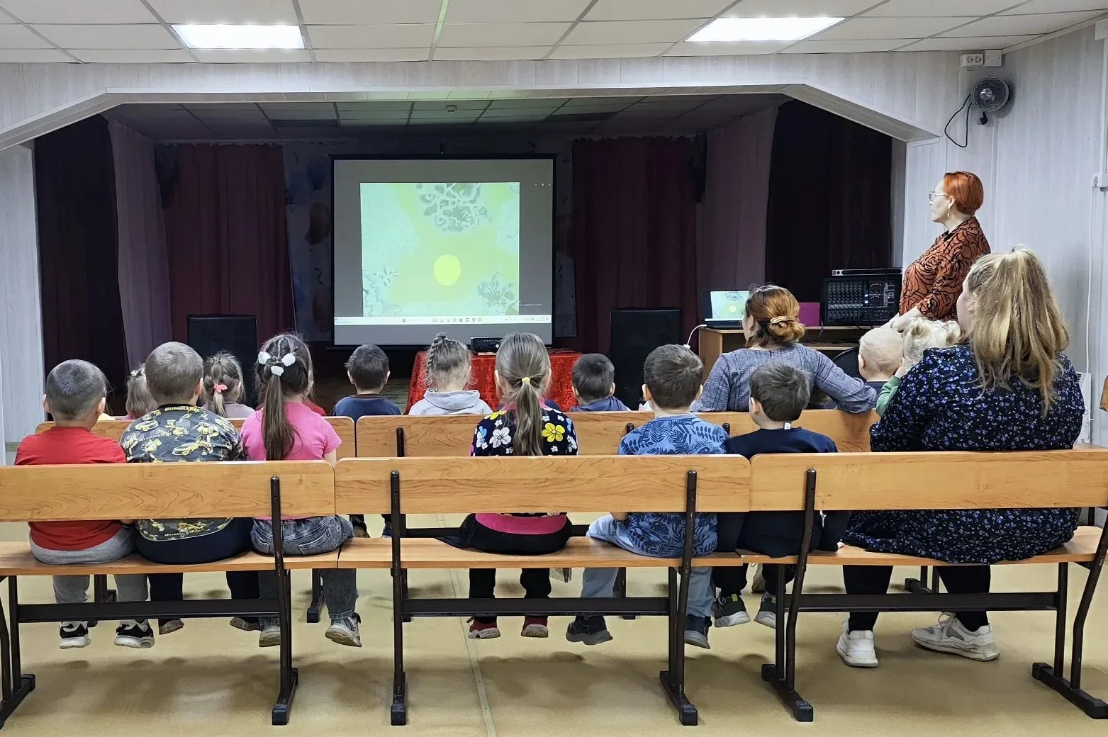 "Когда улыбаются дети, мир становится добрее"