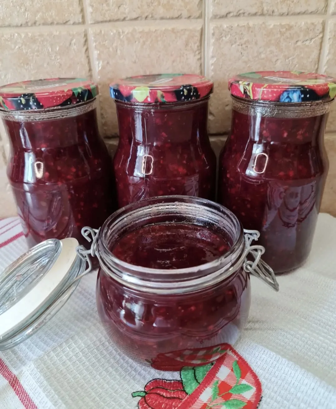 #СЛИВОВОЕ ВАРЕНЬЕ С АПЕЛЬСИНОМ И ЯБЛОКАМИ. 
За это варенье каждый год получаю комплименты от вас, Др