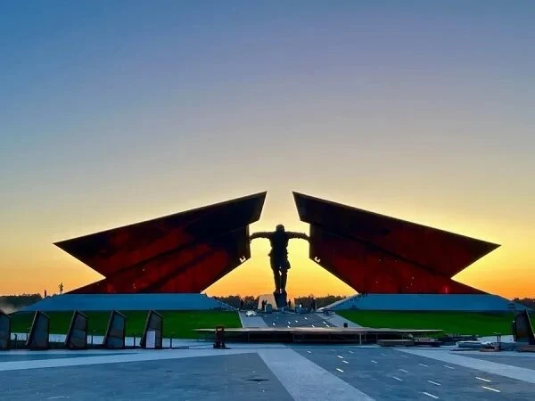 Сегодня, 23 августа, мы вспоминаем героев Курской битвы — сражения, которое стало перел...