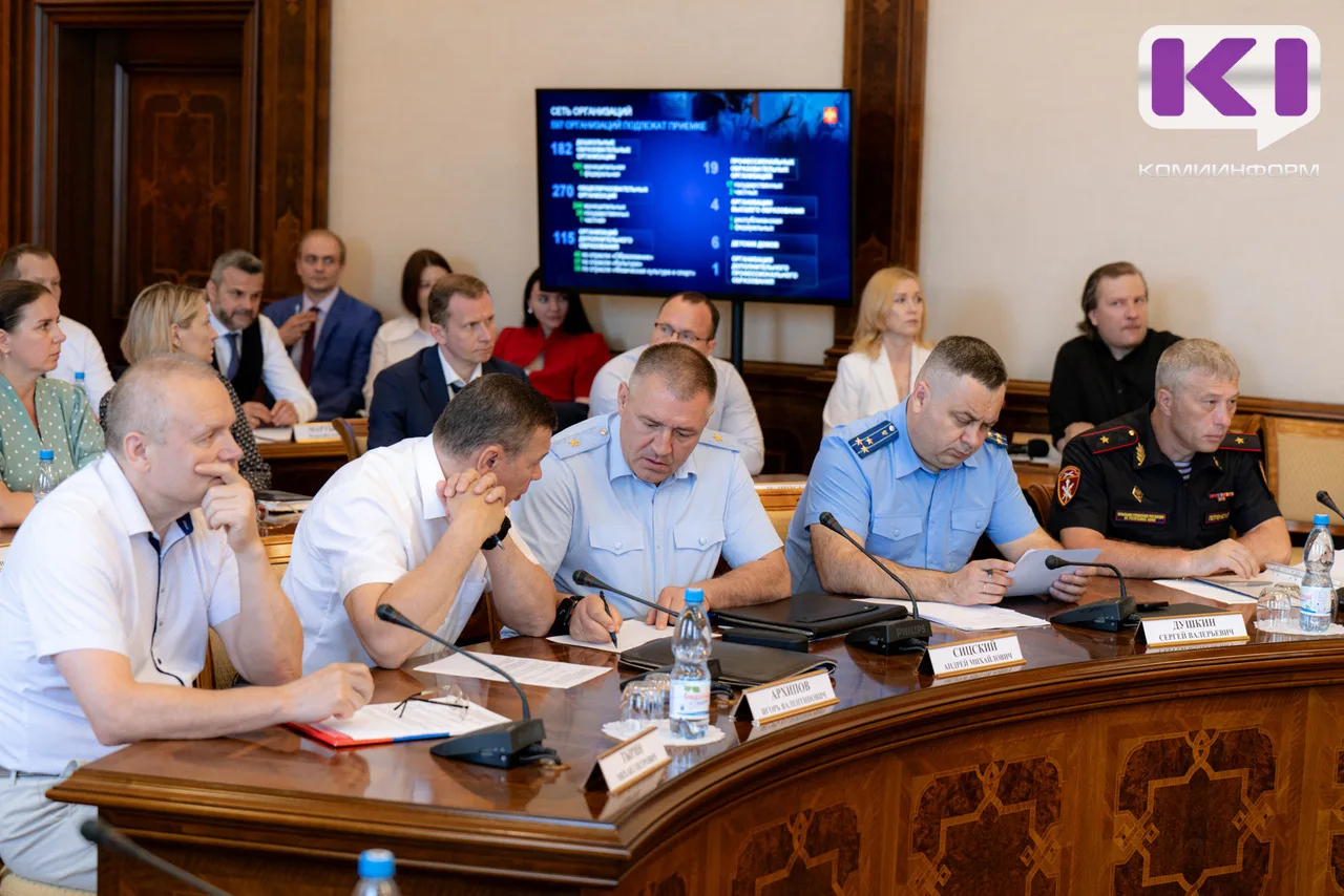 Глава Коми поручил найти средства на установку проекционных зебр во всех муниципалитетах

https://ko