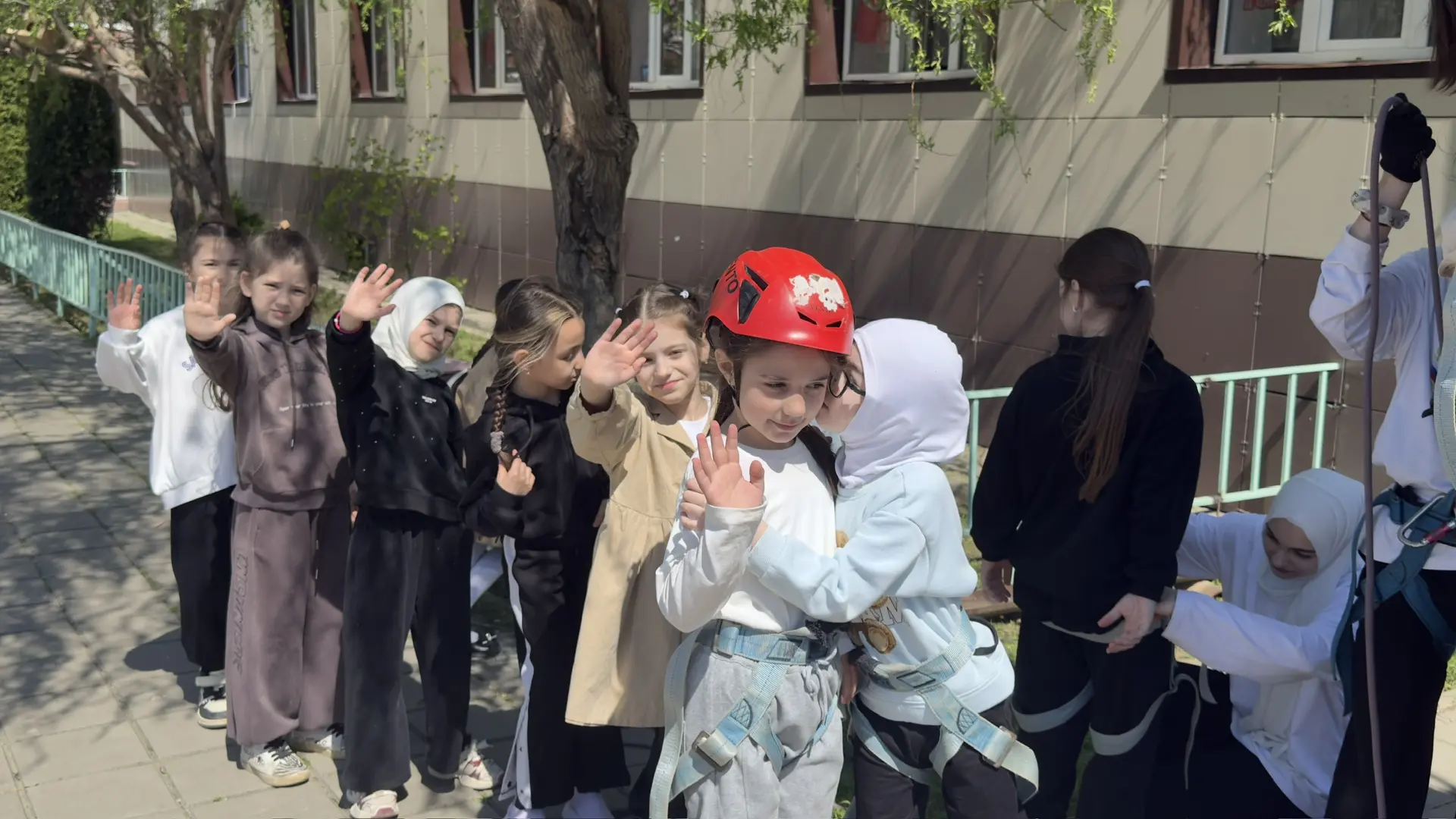 🧗‍♀️ Внимание, родители и ученики МБОУ СОШ №58! 🧗‍♂️  У нас отличные новости! 🤩 Теперь прямо во двор