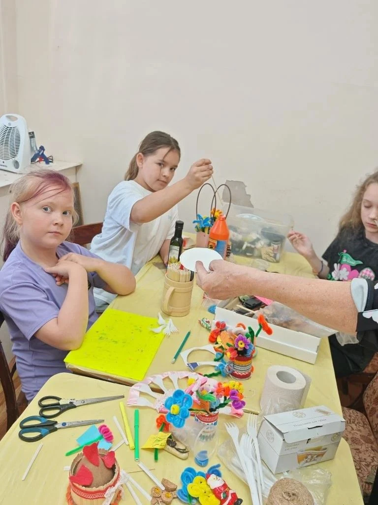 «Незабываемое творческое лето»
    ГДОЛ «парус» — это не только возможность для детей отдохнуть и за
