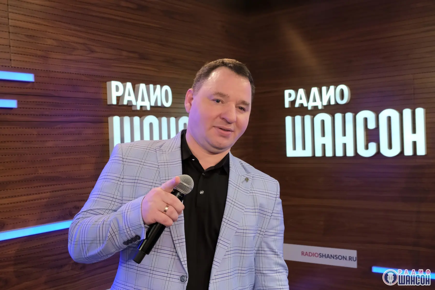 4 июня Радио Шансон поздравляет с днем рождения Сергея Завьялова!