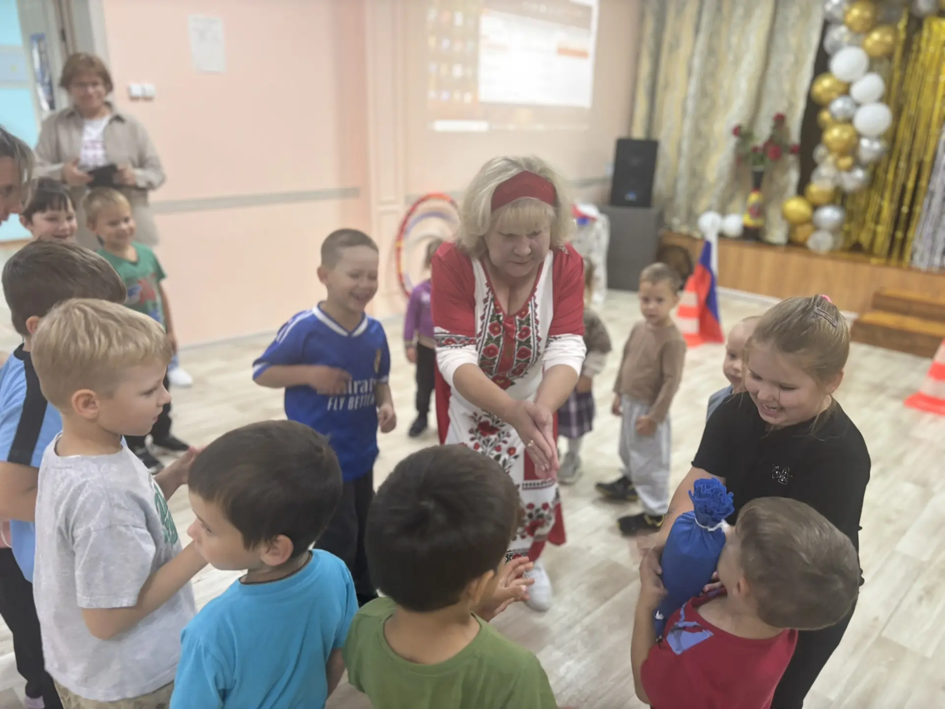 🇷🇺 **Триколор гордо реет! Как мы отметили День Государственного флага России!**
