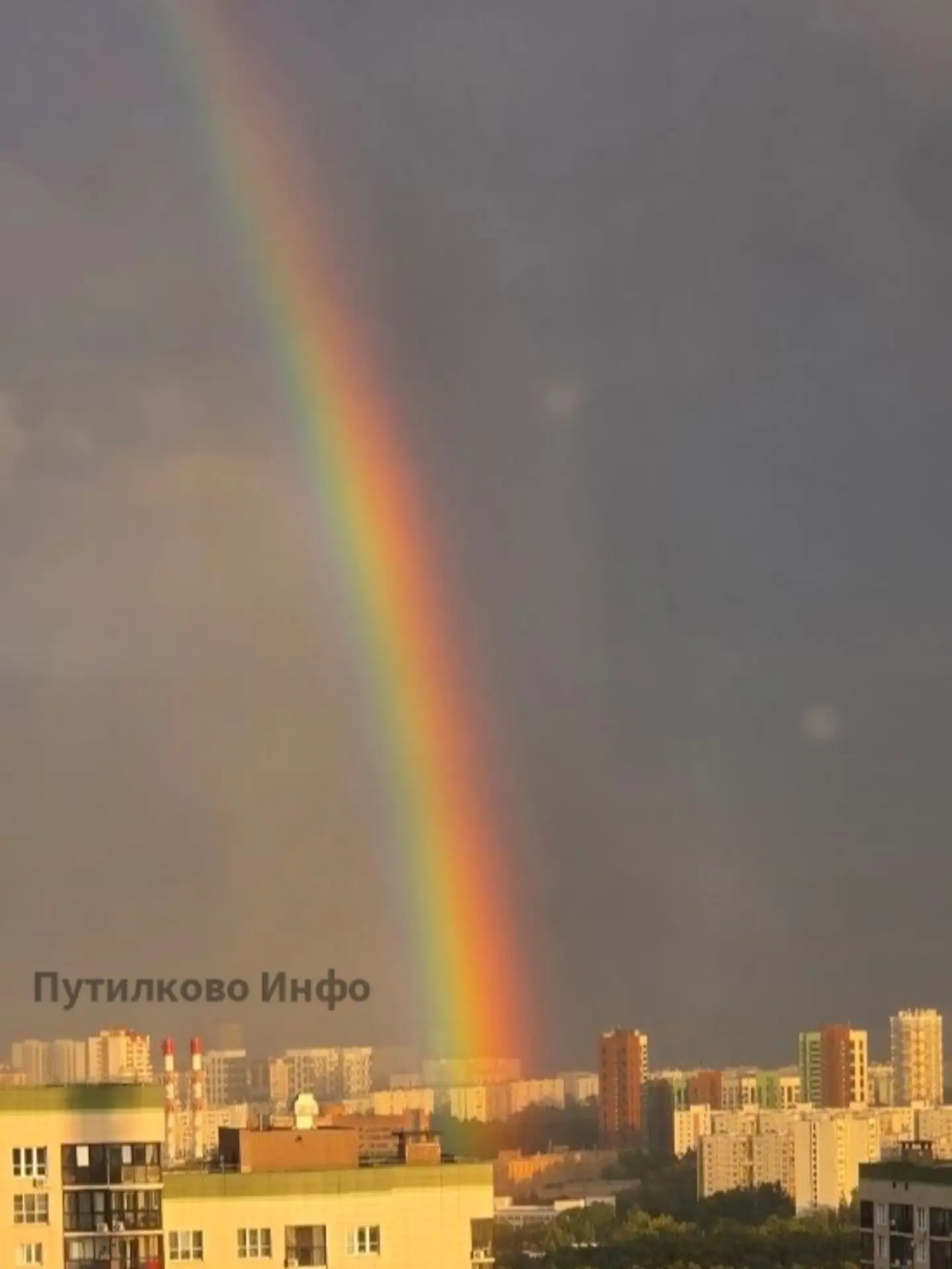 А что это там такое красивое за окном? 🥰