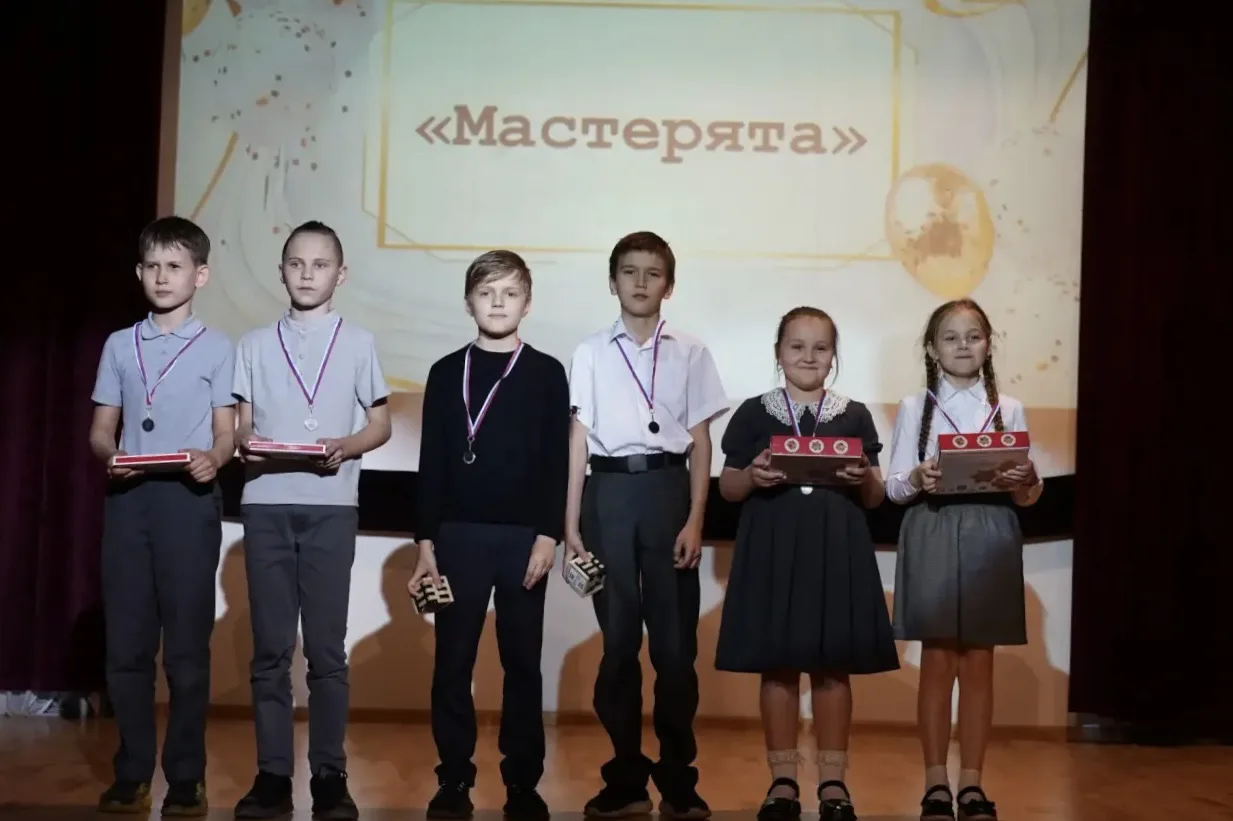 🏆 Праздник знаний и больших побед  ✨ 22 мая в нашей школе прошла традиционная церемония награждения 