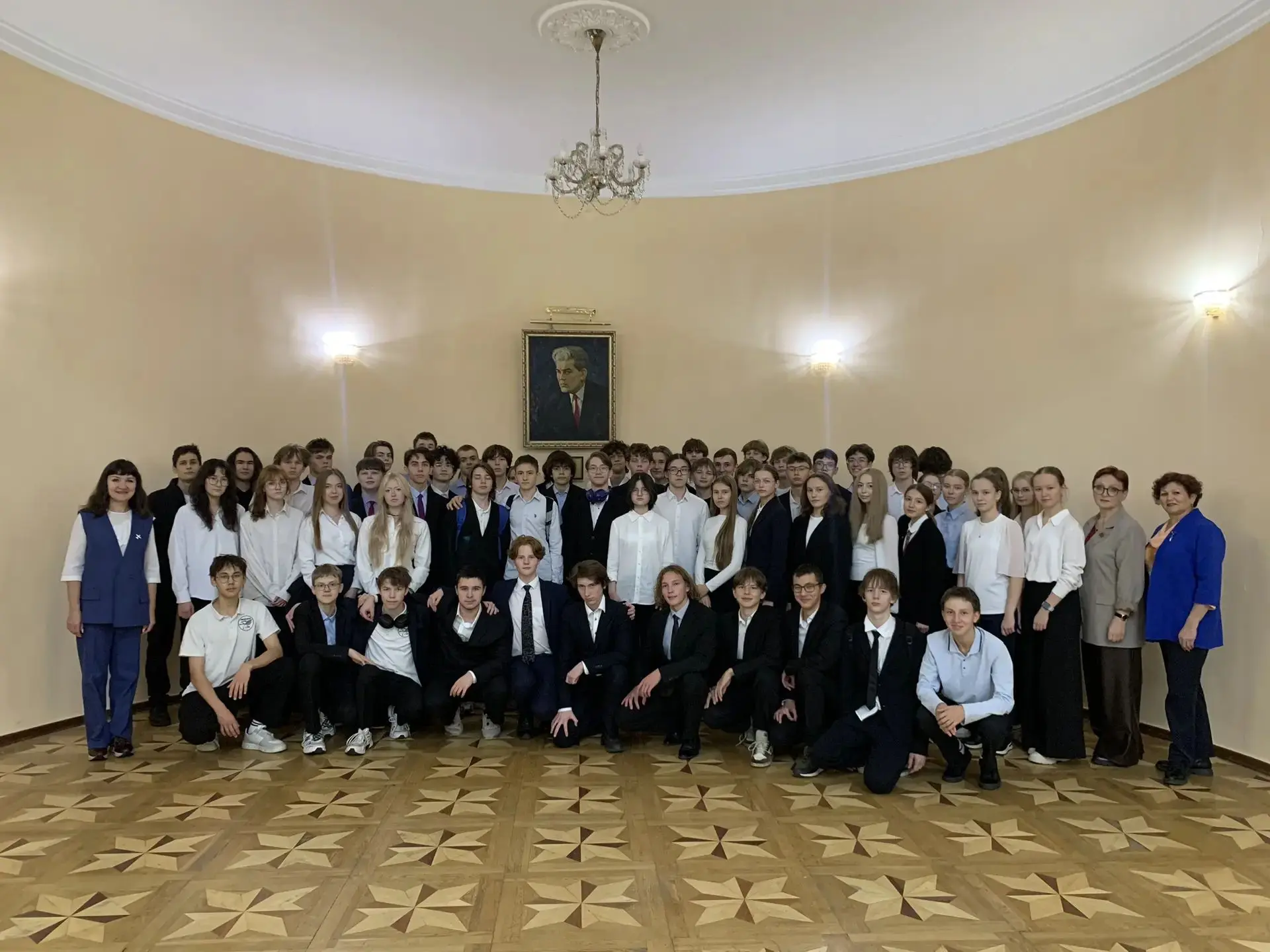 В канун Дня Республики Башкортостан обучающиеся 10А (классный руководитель Бадрутдинова...