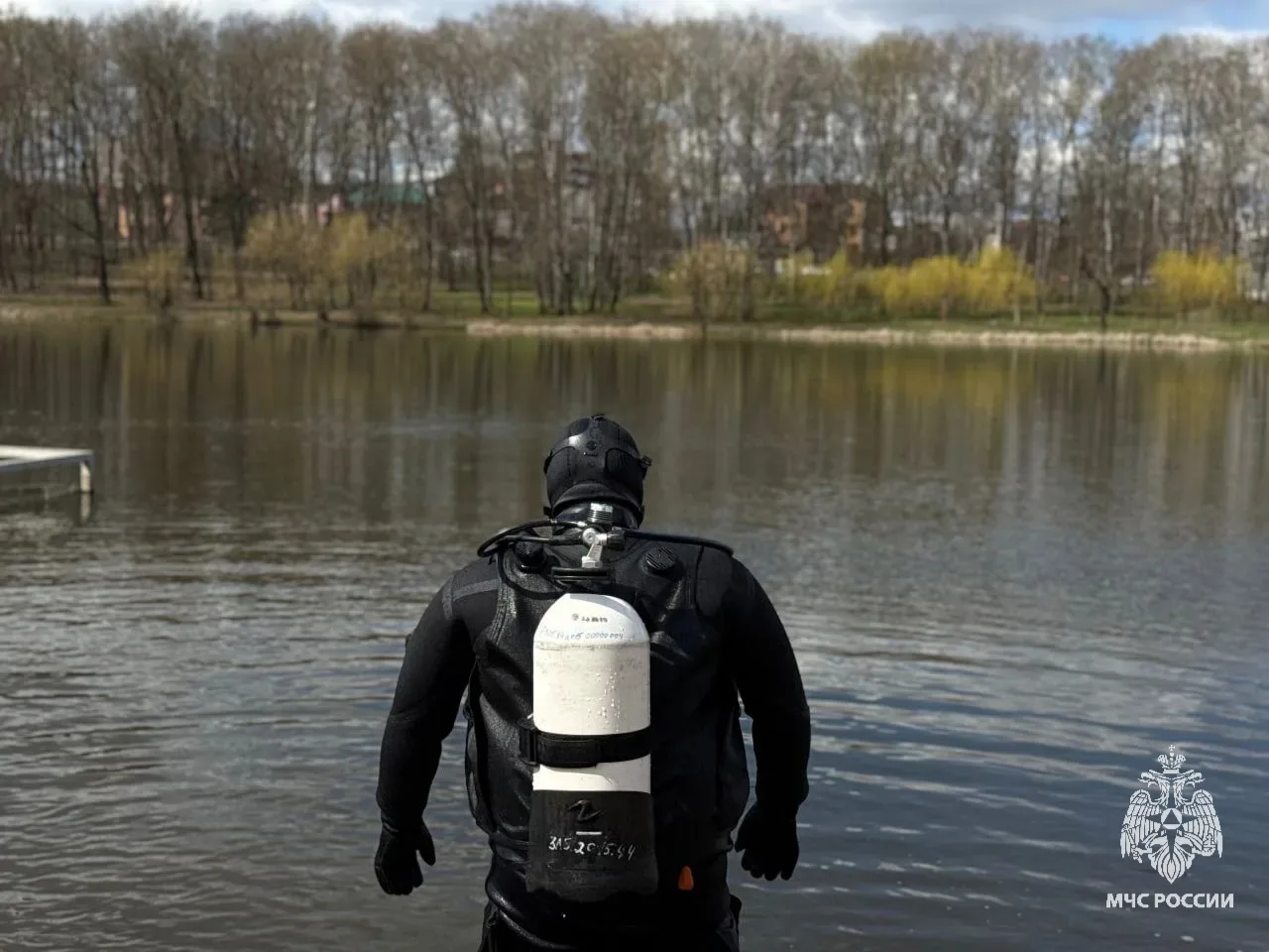 ⚓Водолазы-спасатели обследовали пруд в Центральном парке Тулы  В Тульской области продолжается актив