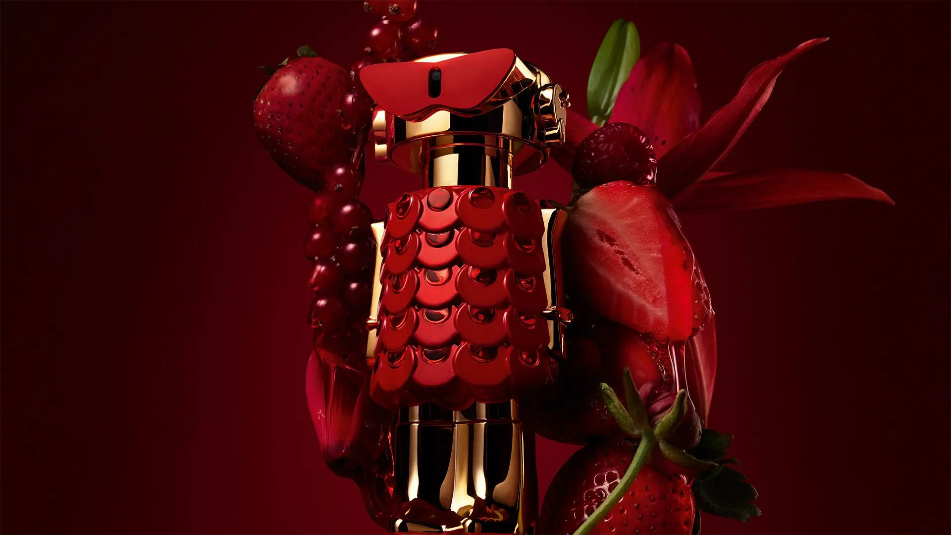 FAME IN LOVE от Rabanne - это сочная пленительная композиция с цветочным древесно-фруктовым звучание