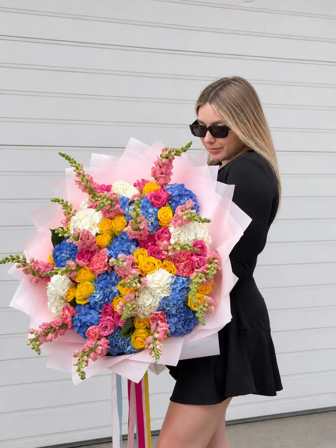Дофаминовый букет - это когда радость с первого взгляда 💐

Яркий, живой и тот самый,
который подним